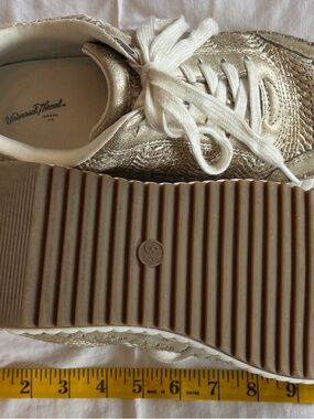 Universal Thread Metallic Champagne Lace-Up Women's Sneaker